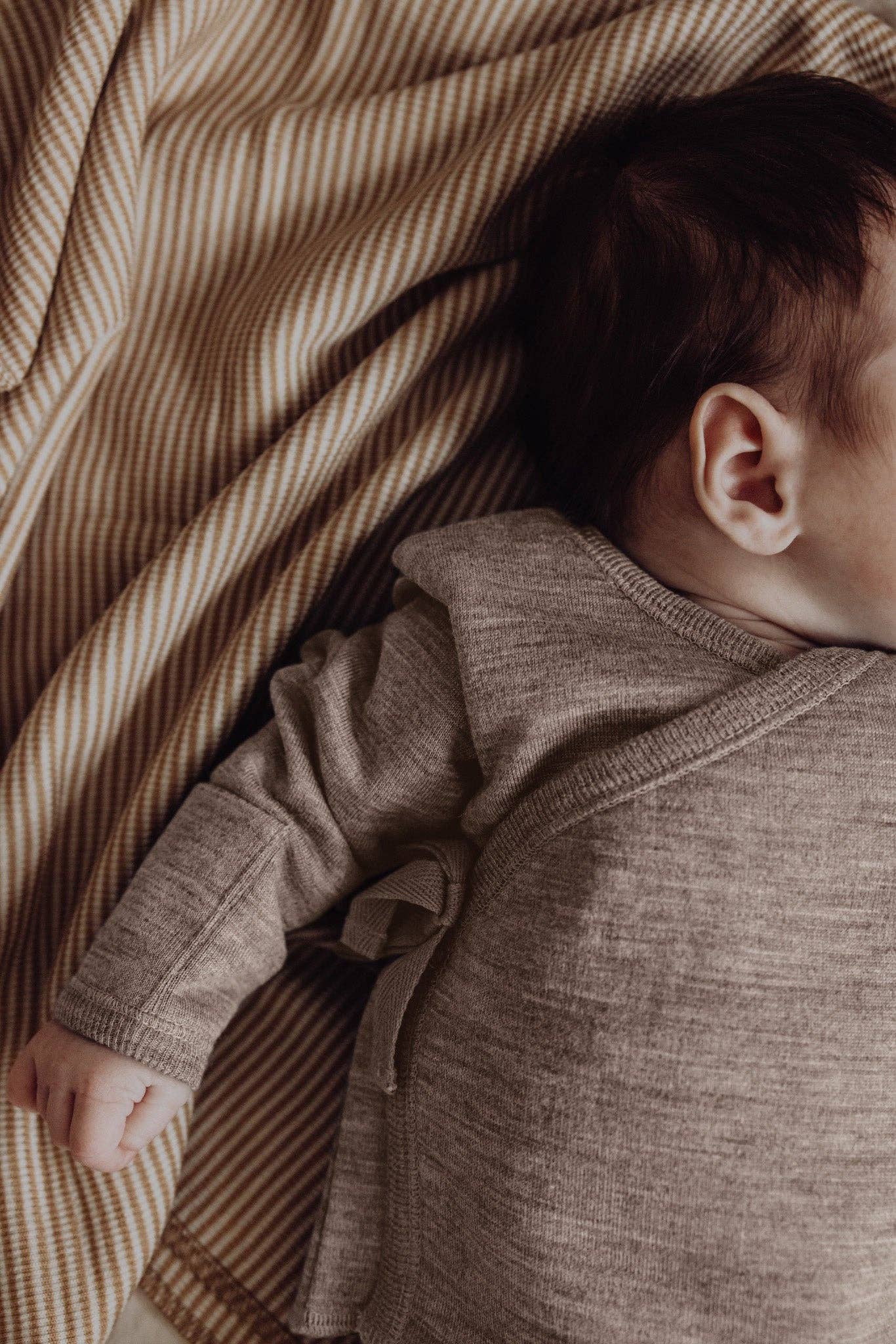 Vest van wollen fleece - Sand: 0-3 maanden Finch & Fable