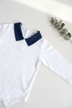 Alternatieve styling wit langarmshirt