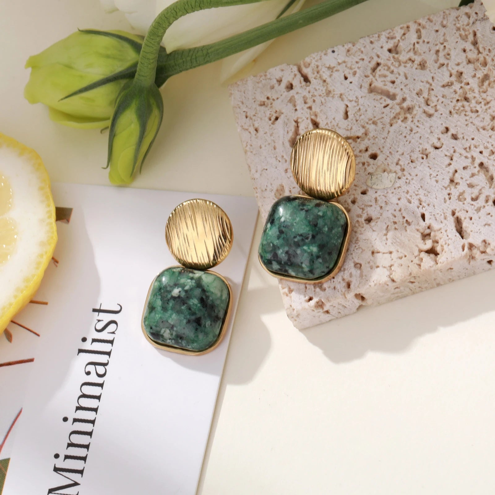 Clotilde Oorbellen – Groen Natuursteen By Maysa